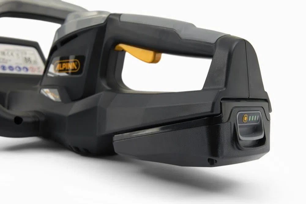 Alpina AH 20 Li Kit Tagliasiepi a Batteria, 20V 2Ah, Lama 70 cm – Leggero 2,2 kg, Batteria e Caricabatterie Inclusi – Per Siepi Domestiche