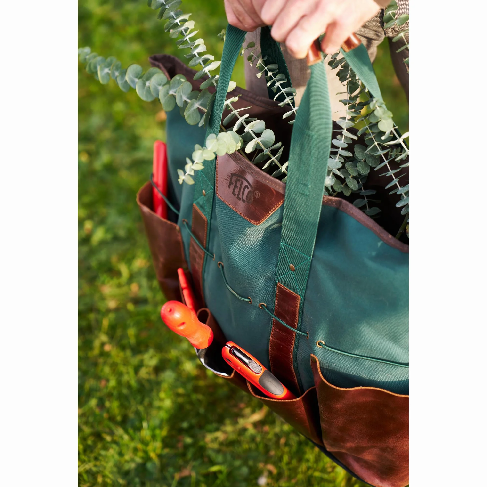 FELCO 481 Borsa Multiuso da Giardino, Tela Idrorepellente, Tasche in Pelle di Bufalo Cerata, Fondo in Pelle Nera, Cinghie Elastiche Dori, 500mm, Design Lifestyle e Pratico