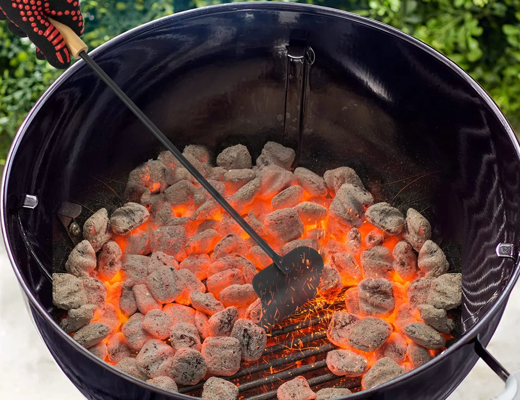onlyfire Grattacenere in Metallo con Manico Lungo 53 cm, Accessorio per Barbecue a Carbonella e Altre Griglie a Carbonella