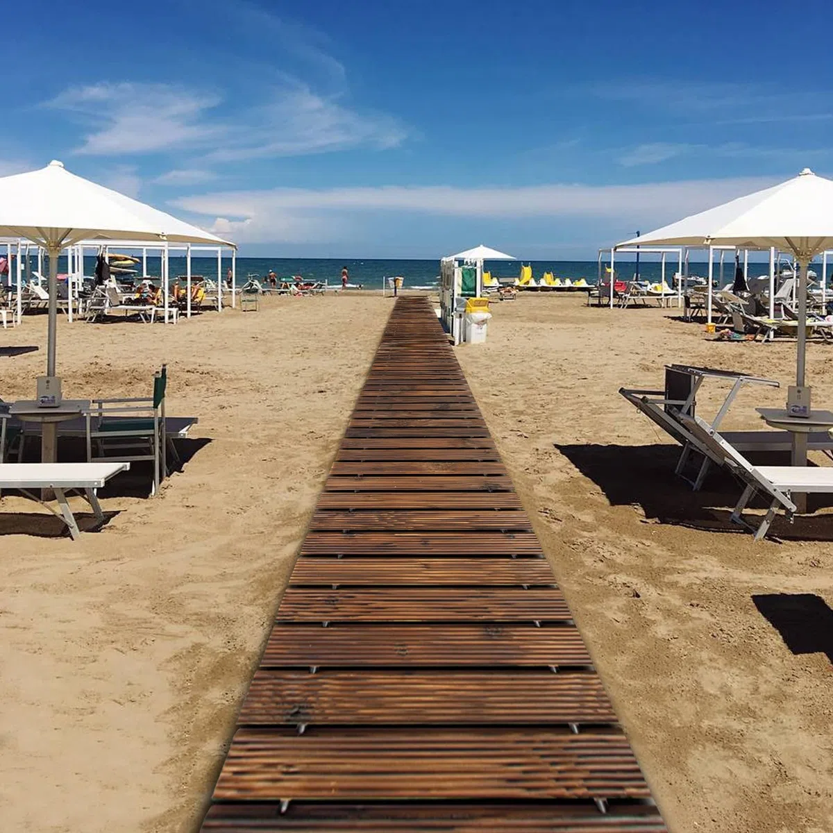 Icoget Sentiero da giardino in legno, 2,4 m, resistente alle intemperie, passerella all'aperto con superficie antiscivolo, sentiero rustico per terrazza, spiaggia, festa di matrimonio (dritto)