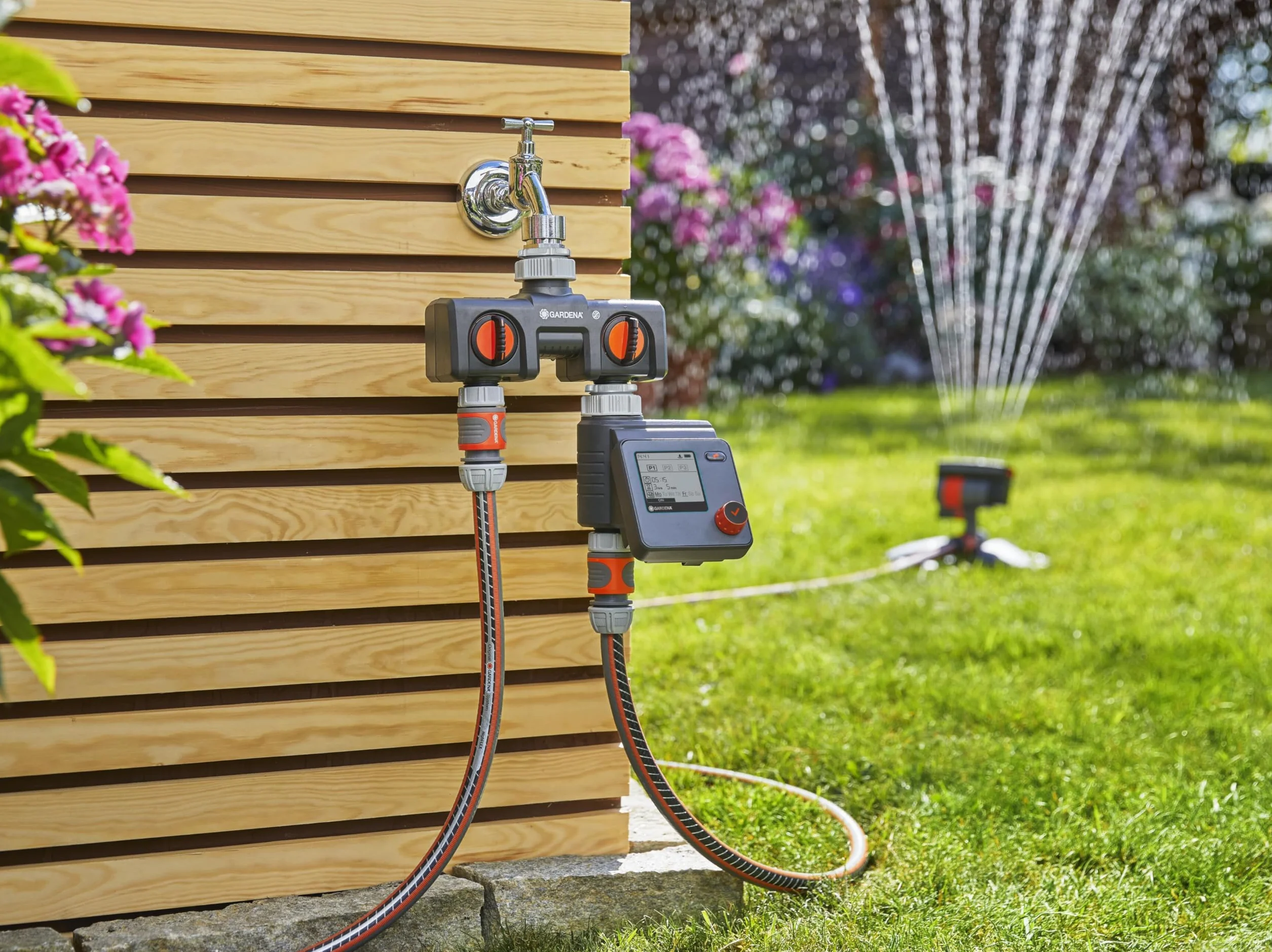 Gardena Programmatore per Irrigazione a Batteria Select: Fino a 3 Programmi Giornalieri, per l'Irrigazione Automatica di Piante in Giardino, per Rubinetti da 26,5 mm e 33,3 mm (1891-20)