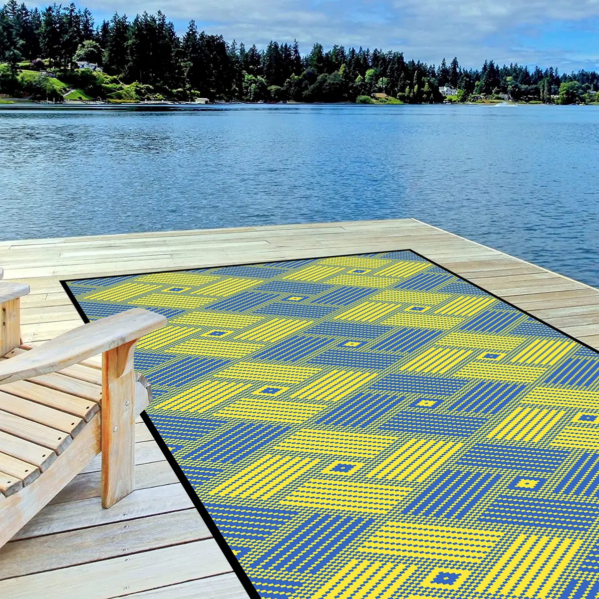 ARSUK Tappeto da Esterno in Plastica (210x150 cm) – Tappeto per Patio, Giardino, Spiaggia, Campeggio, Balcone, Terrazza, Cortile, Veranda – Lavabile, Portatile, Confortevole, Resistente e Anti-UV