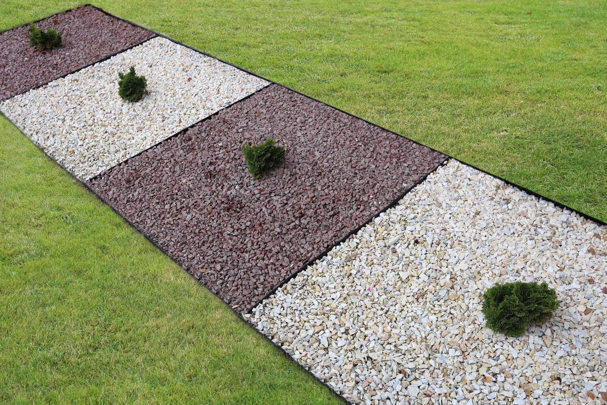 Bordo da Giardino in plastica, 4cm di Altezza - Nero 50 Metri + 150 Chiodi di Fissaggio