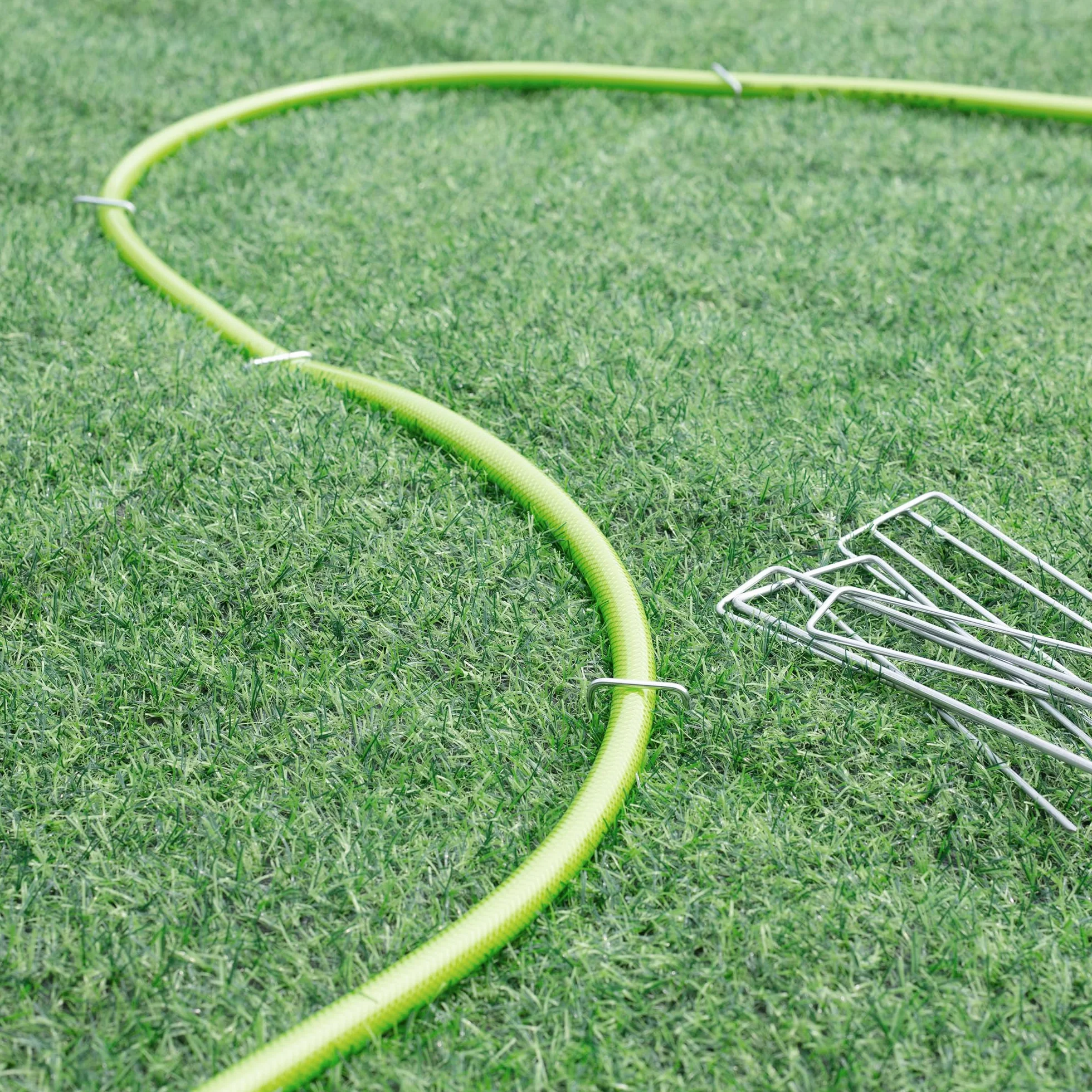 100 Pezzi 20cm Ø 3mm Spilli per Giardino Resistenti - Chiodi in Acciaio Zincato per Fissare Paletti per Ancorare Tessuto Antierba, Reti e Tubi con 1 Uncino a Punta