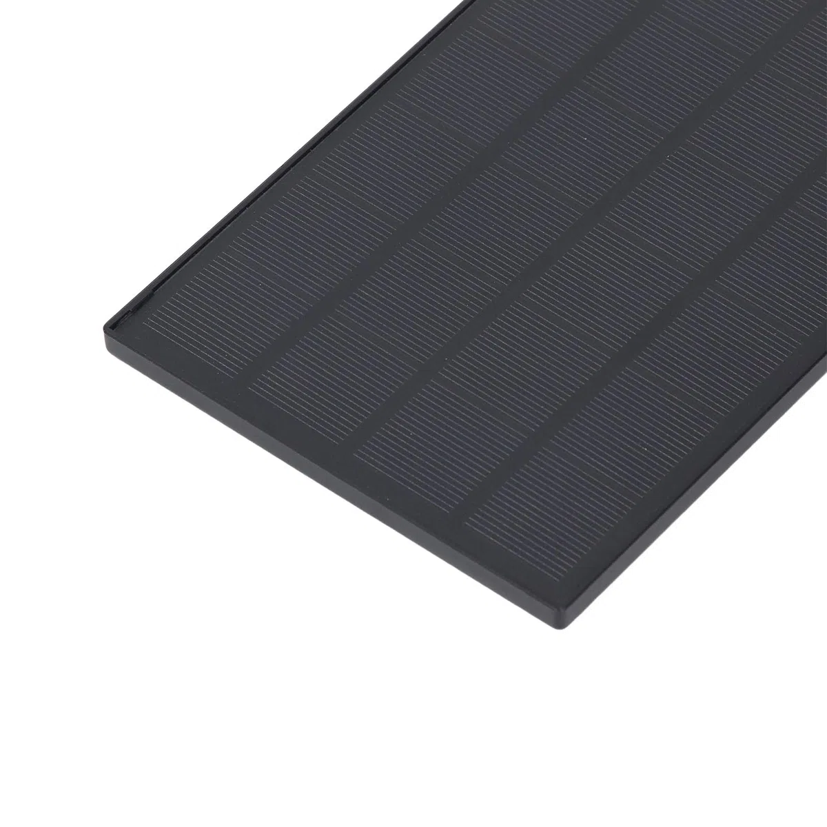 Pannello solare 5W 5V per telecamera di sicurezza IP66 Caricabatterie wireless esterno impermeabile con staffa regolabile Interfaccia USB tipo C Cavo da 3 metri