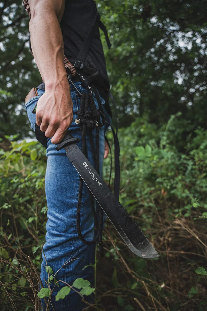 Hooyman Bush Machete with Heavy Duty Construction, Ergonomic No-Slip Handle and Belt Sheath for Gardening, Land Management, Bushcraft, Hunting and Outdoor, Black/Green