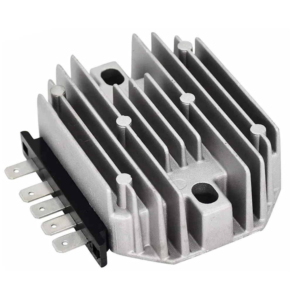 Il regolatore raddrizzatore MIA881279 AM101406 AM880655 è adatto per il trattore da giardino 330 F912 3TNA72