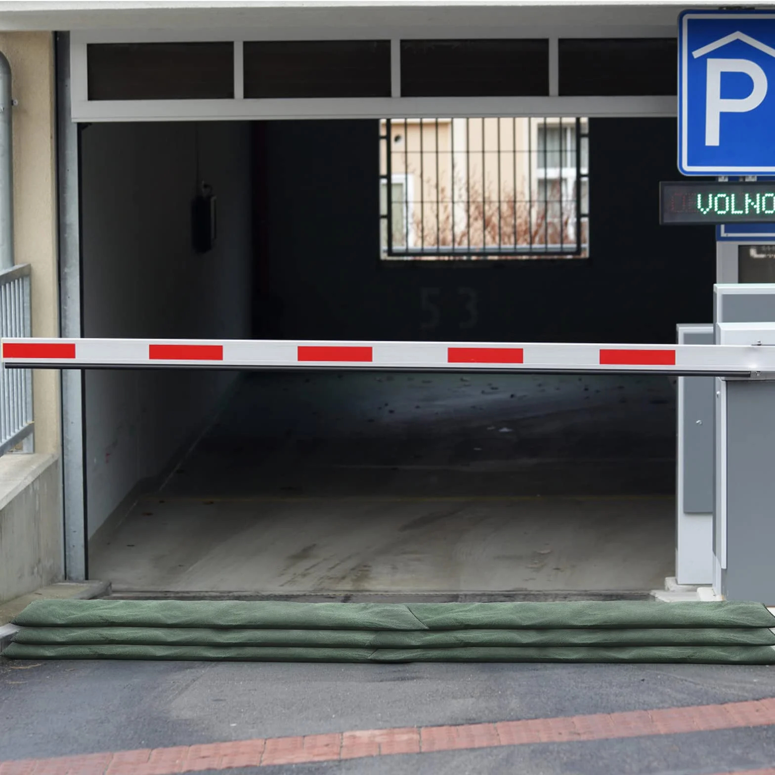Barriere Antiallagamento Attivate Dall'acqua Sacchi di Sabbia Senza Sabbia per Allagamenti Barriera Antiallagamento Protezione Antipioggia Prevenzione Assorbente per Garage(4 pezzi, 25 x 120 cm)