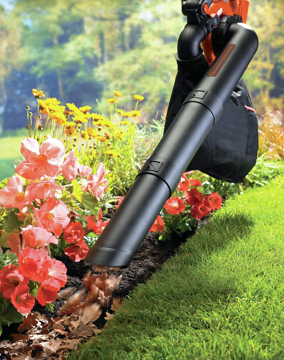 BLACK+DECKER SOFFIATORE/ASPIRATORE/TRITURATORE 36 V Litio - 2.0 AH - POWERSELECT - SOFFIAGGIO 218 KM/H - TRITURAZIONE 7:1 - ASPIR. 3.4 M3/MIN GWC3600L20-QW