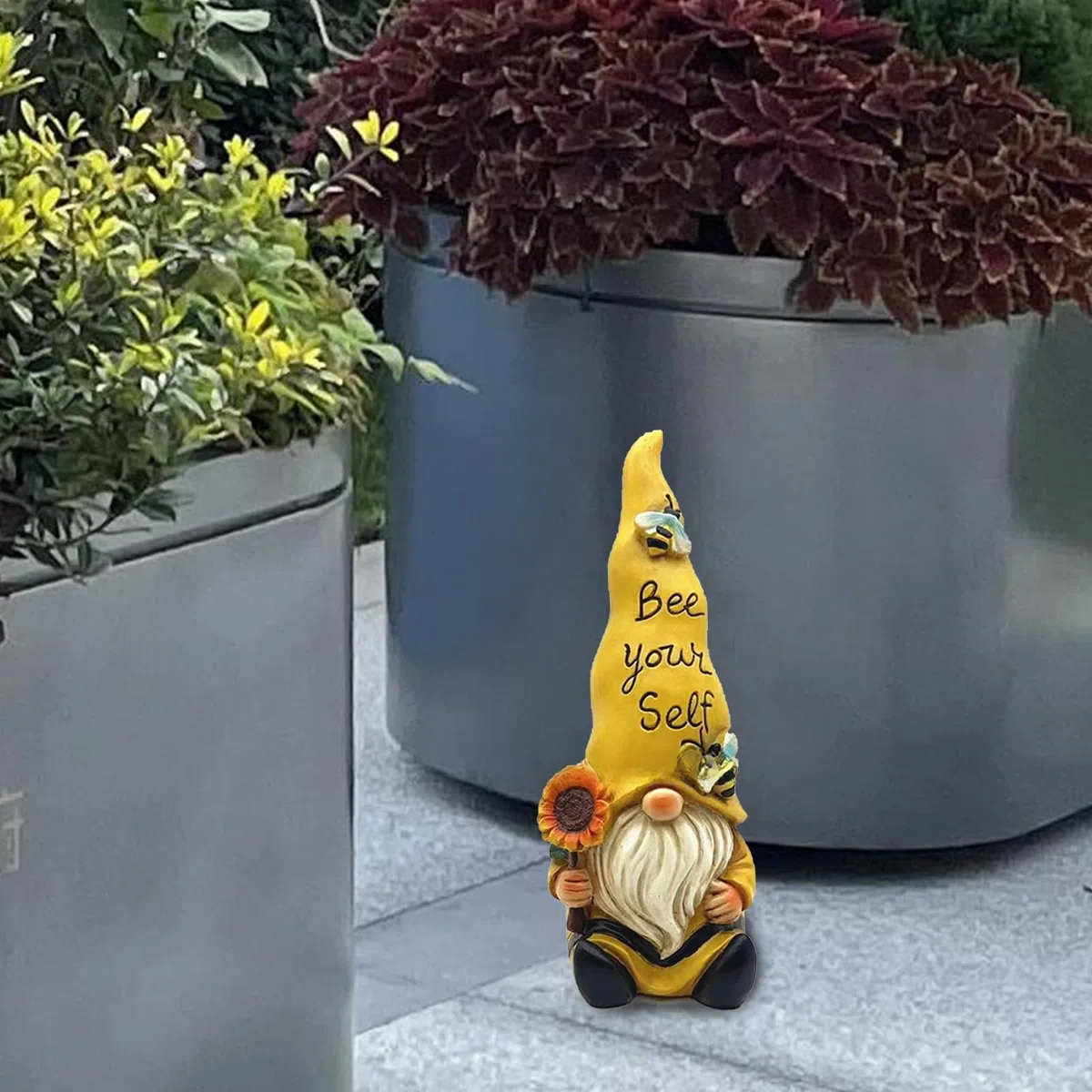 GNOME Elf Statua da giardino, in resina, nano da giardino con cappello, graziosa figura da giardino per aiuola, terrazzo e prato 14 * 9.5 * 24.5 cm (Girasole giallo)