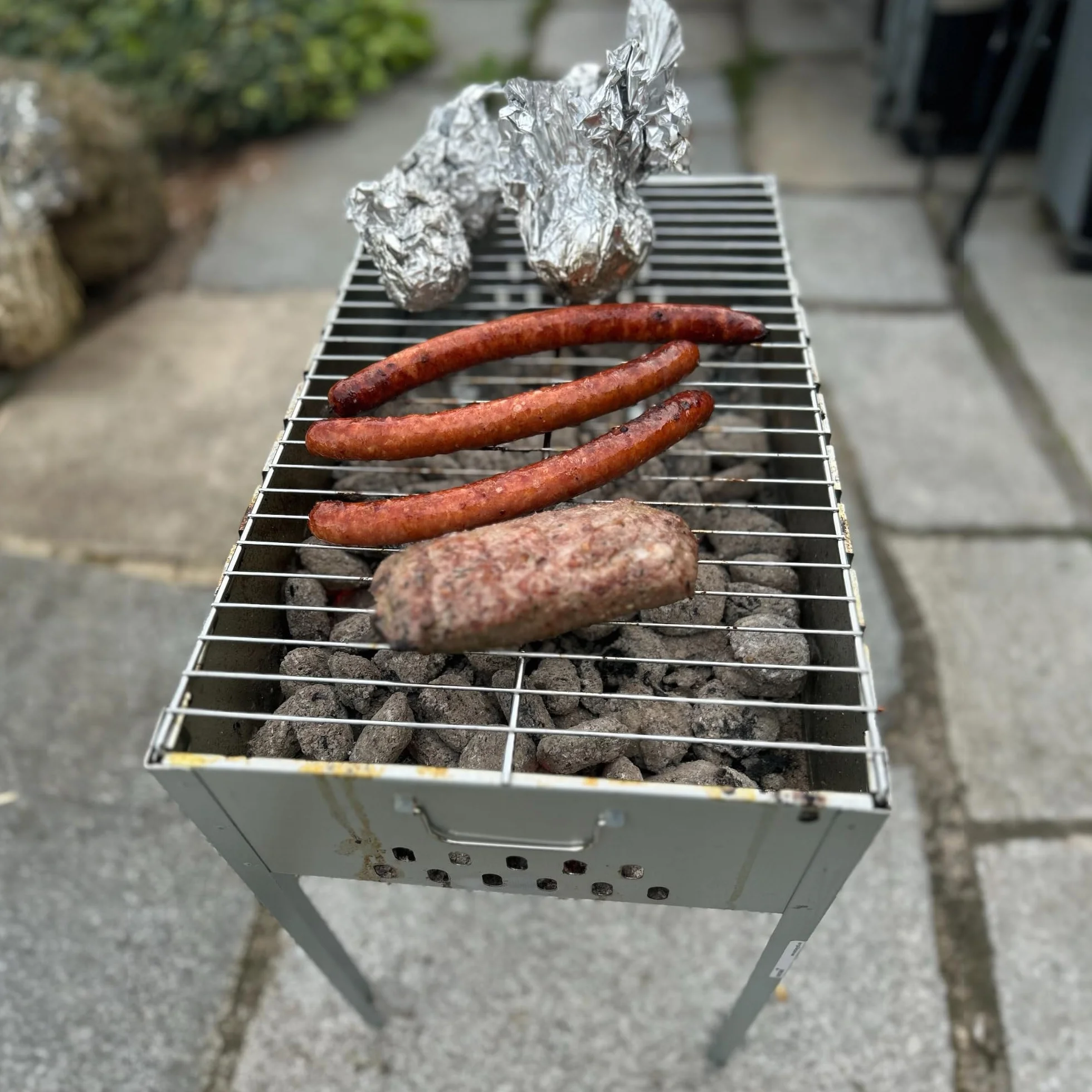 Mangal - Barbecue per spiedini, 50 x 30 x 50 cm, con 6 spiedini in acciaio INOX e griglia