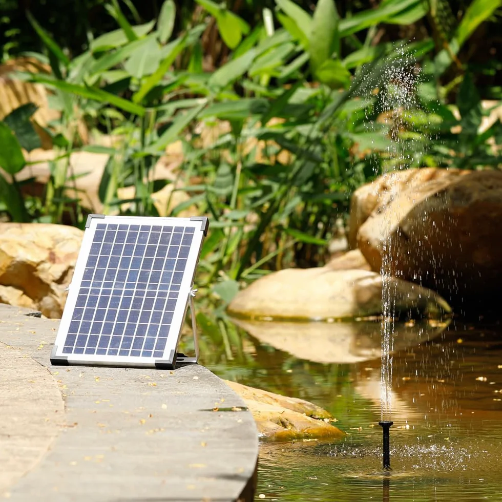 Pompa dell'Acqua Solare,Fontana Solare da 10 W 500L/H 9V con Grande Pannello Solare 3 Ugelli,per Vasca da Bagno per Uccelli Giardino Piccoli Laghetti