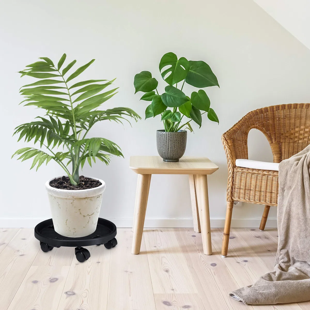 Relaxdays Portavasi con Ruote, Set Doppio, Ø 35,5cm, Carrelli Sottovasi con Rotelle, Plastica, Indoor & Outdoor, Nero