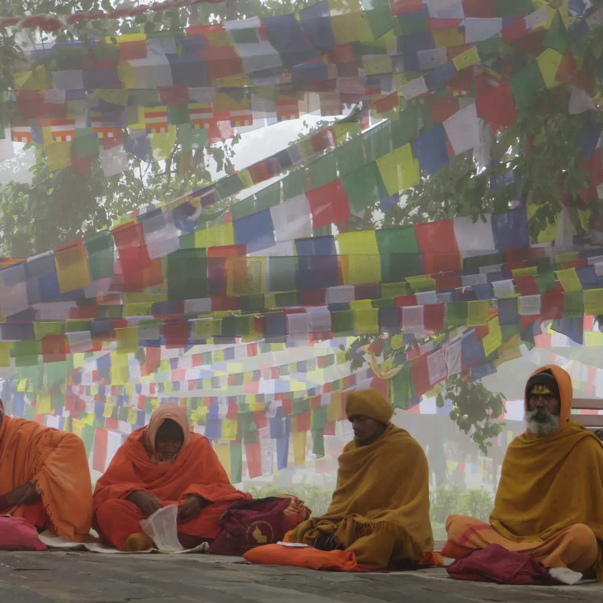 Bandiere tibetane di preghiera in cotone, commercio equo e solidale, 25 bandiere, lunghezza totale 5,5 metri