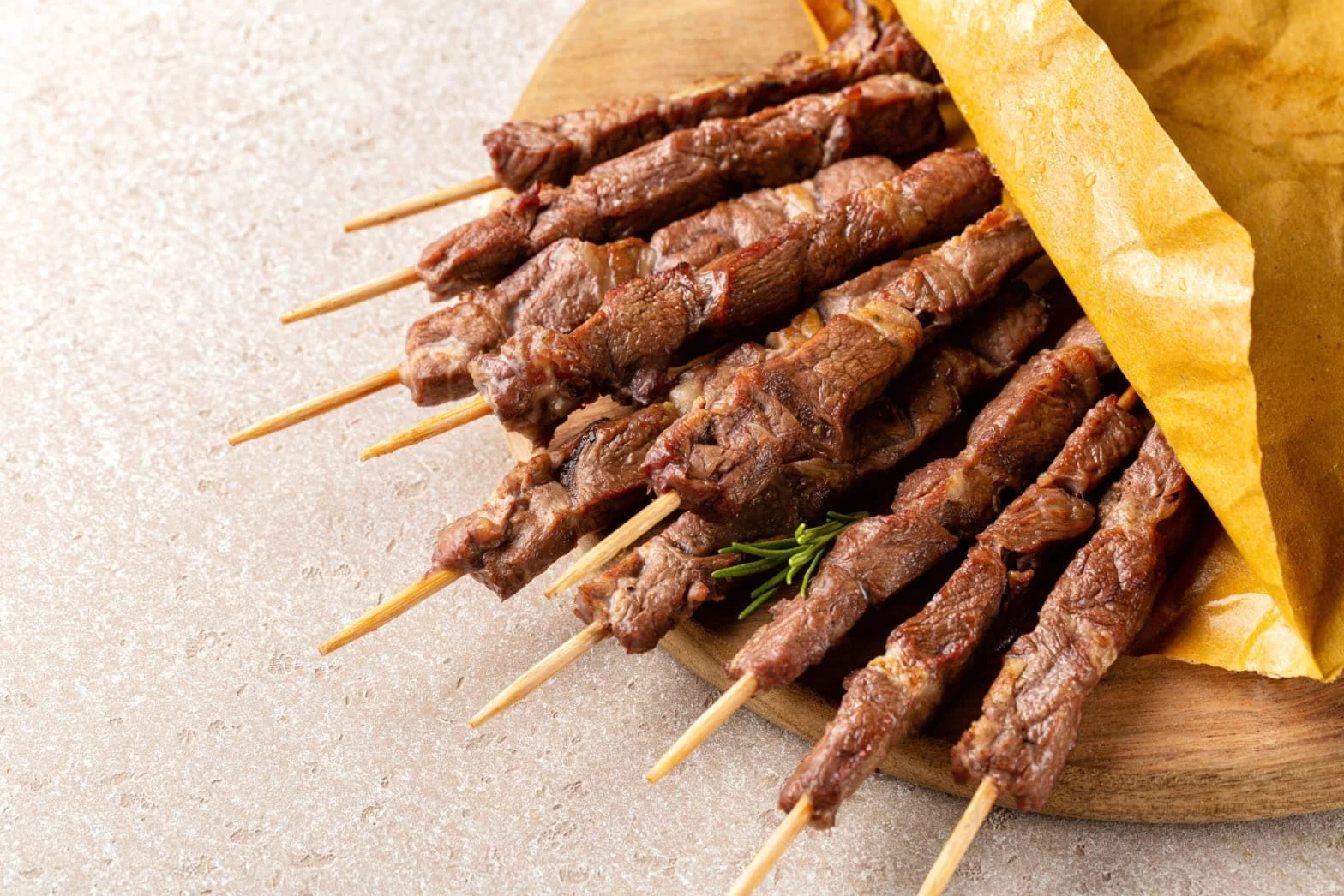 Canaletta Arrosticini Empotec Fornacella a Carbone Cottura Carne Spiedini, Gambe Pieghevoli, Ottimo Materiale Qualità Lunghezza 80cm Colore Grigio Grill BBQ Barbecue Abruzzo MADE IN ITALY
