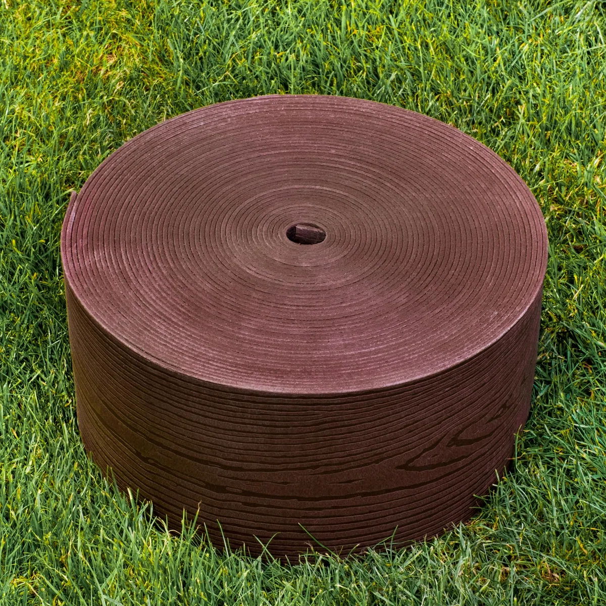UNIGARDIA Bordura per Aiuola 20 m - Altezza 13 cm, Spessore 3 mm - Bordatura per Giardino in Plastica - Cordolo Flessibile per Aiuole - Uso Semplice, Marrone con Decori in Legno