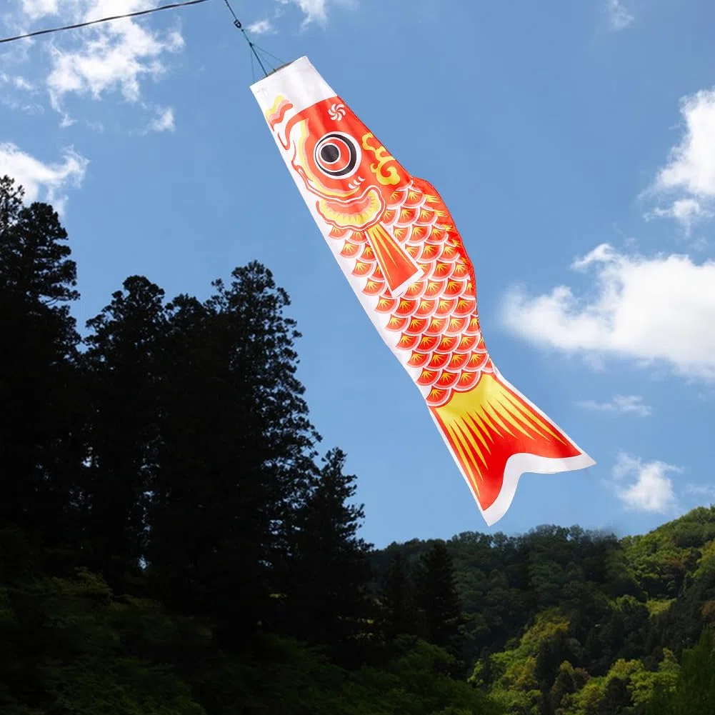 GORGECRAFT 118cm Koi Fish Manica A Vento Arancione Rosso Carpa Bandiera Streamer Banner Poliestere 3D Giapponese Appeso All'Aperto Koinobori Decor per Parete Albero Fronte Patio Prato Cortile Giardino