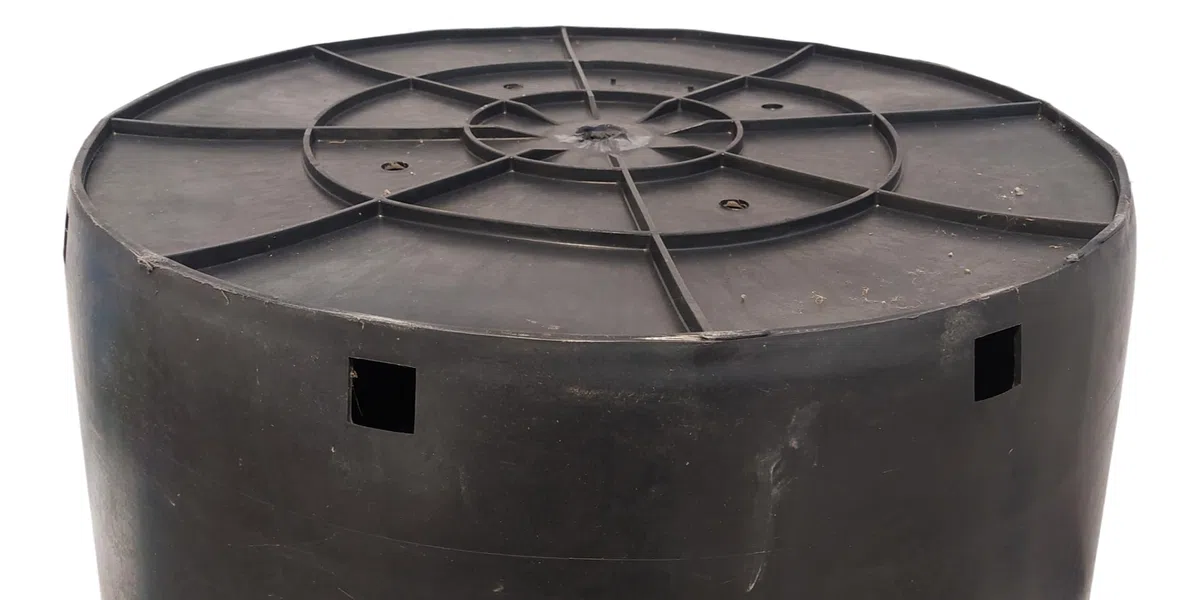 NG NICCOLAI VASO TINOZZA MASTELLO DI GRANDI DIMENSIONI SENZA MANICI CON FORI PER ORTO GIARDINAGGIO E VIVAISMO VARIE MISURE 100% PVC RICCLATO (LT. 230 (Ø85/80 cm - H. 55 cm))