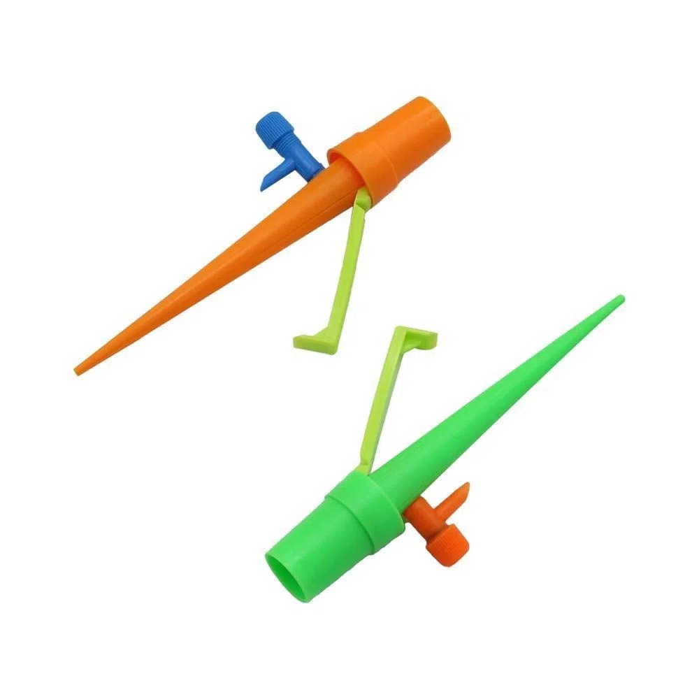 Tubo flessibile da giardino con connessione rapida Pianta in vaso Spiked Watering Gocciolatore regolabile dispositivo Automatic Self Watering Giardino Balcone Waterers bottiglia di irrigazione 50 Pc
