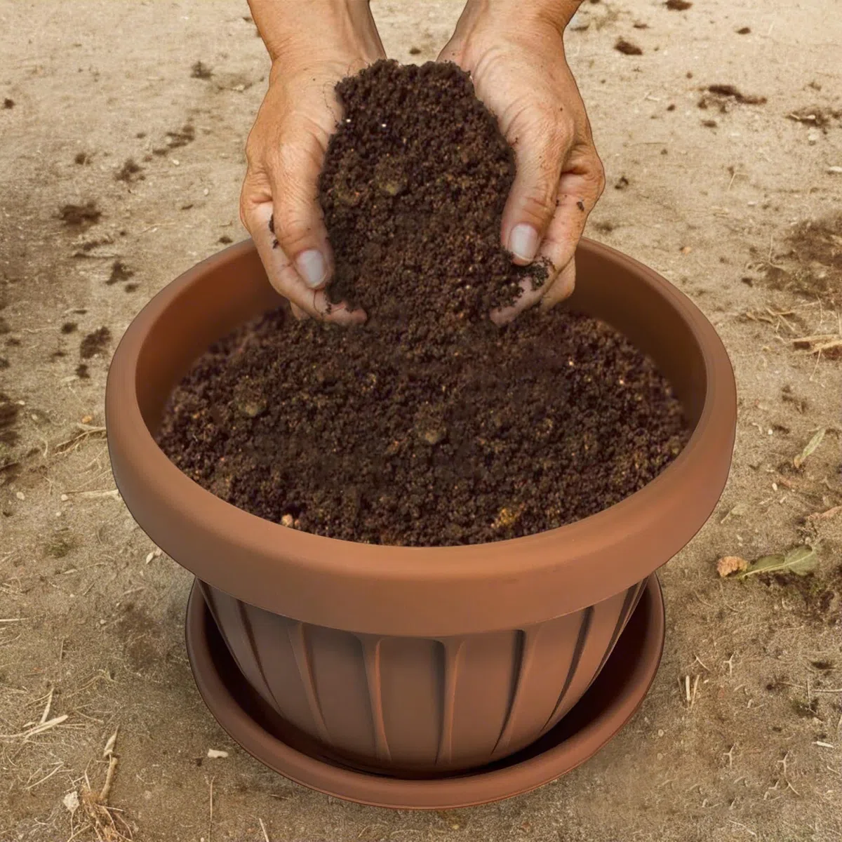 bama Vaso Terra Tondo 70 cm per Fiori Piante con Sottovaso 122 Litri Plastica Color Terracotta, con Fori di Drenaggio, Resistente agli UV, Made in Italy
