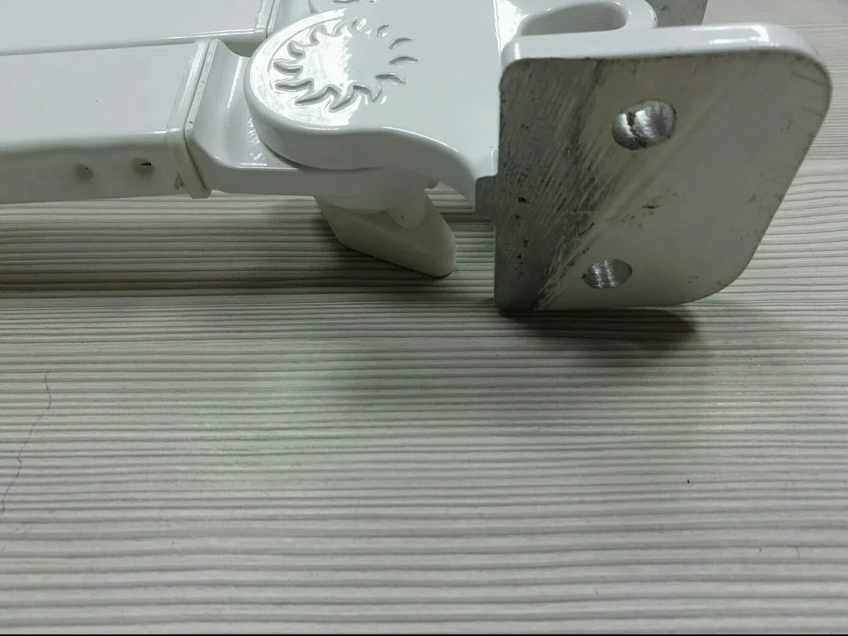 Braccetti per tenda da sole a Caduta 50/60/70 cm Fissaggio Ringhiera o Muretto (70 cm Fissaggio su Muretto, Bianco)