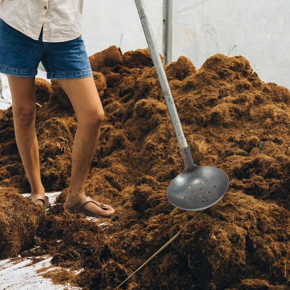 Tofficu Pala per Setacciare in Metallo Fori, Strumento per Pulizia Letame e Fanghi, Pala Multifunzionale per Pulizia Pozzi e Giardinaggio