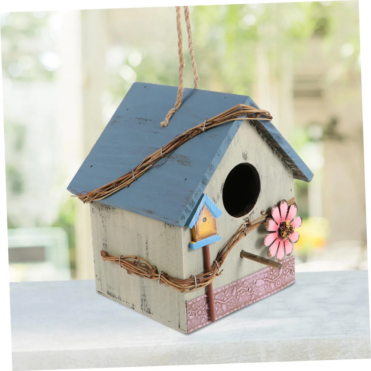 BESPORTBLE Casetta per Uccelli da Esterno in Legno Composito Design Unico e Artigianato Eccellente, Mangiatoia Sospesa per Pappagalli e Uccelli Selvatici per Patio