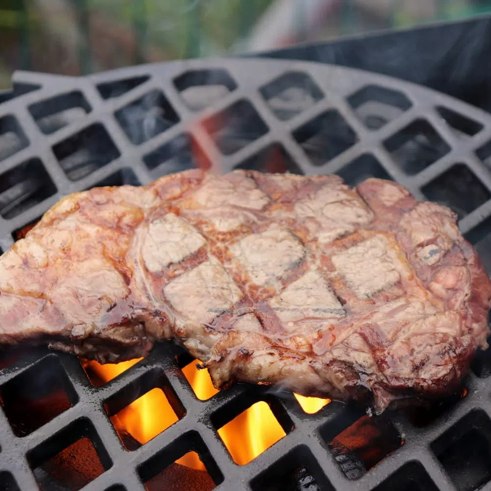 BBQ-TORO Griglia in ghisa Ø 30 cm | Sear Grate Adatta per Weber Gourmet BBQ System (GBS) | griglia in ghisa Adatta per Barbecue a Sfera di 57 cm