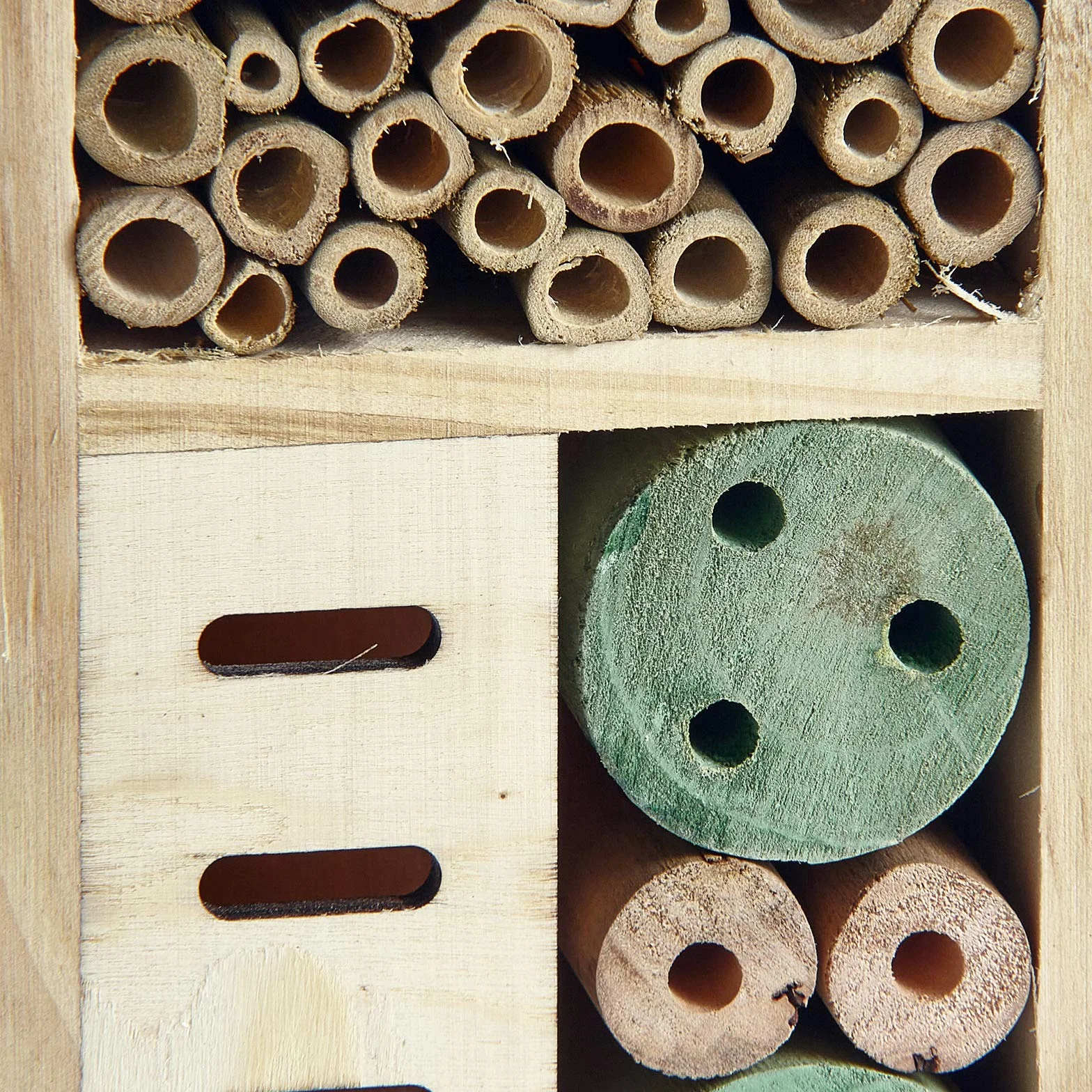 Pet Ting - Casetta in Legno per Insetti e api, in Legno Naturale, da Giardino, 26 cm