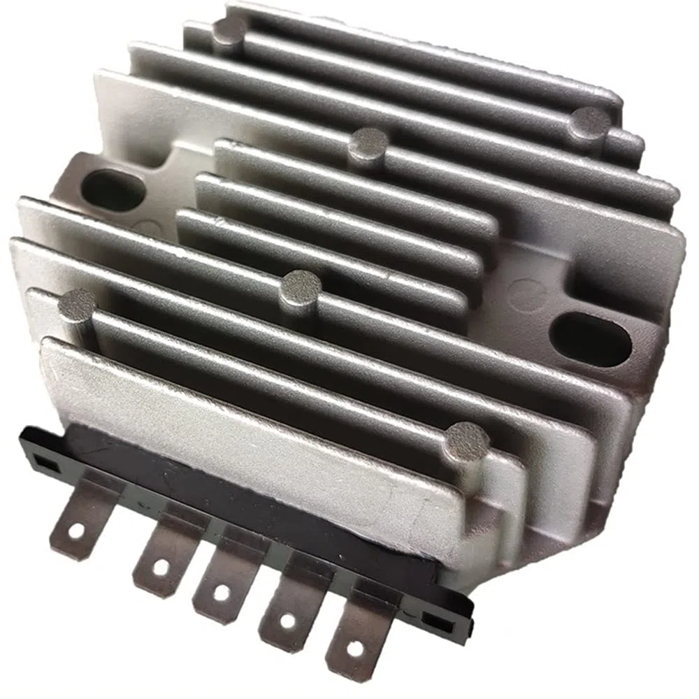 Il regolatore raddrizzatore MIA881279 AM101406 AM880655 è adatto per il trattore da giardino 330 F912 3TNA72