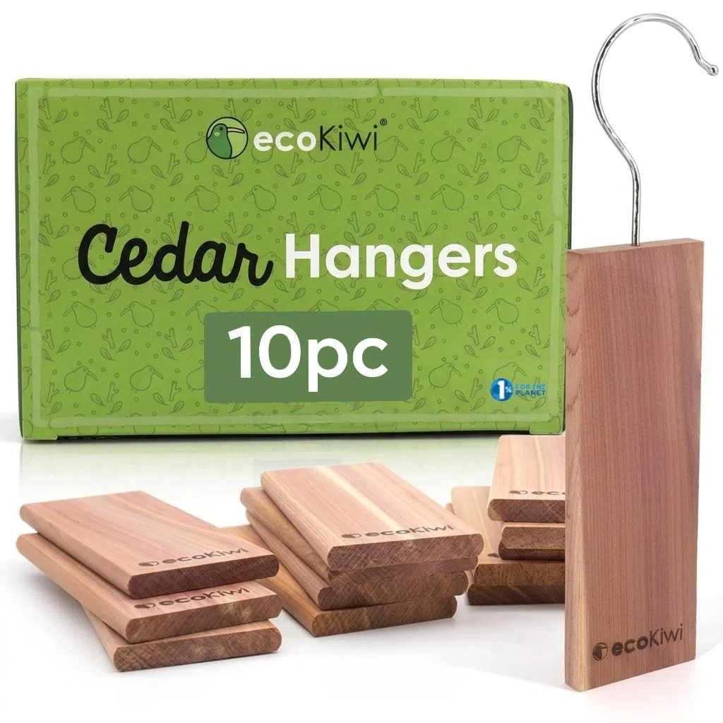 ecoKiwi Antitarme per Armadi Vestiti - Confezione da 10 Grucce - Blocco in Legno di Cedro con Gancio per Armadi - Antitarme Legno per Armadio - Naturale & Duratura - Antitarme Armadio Sostenibile