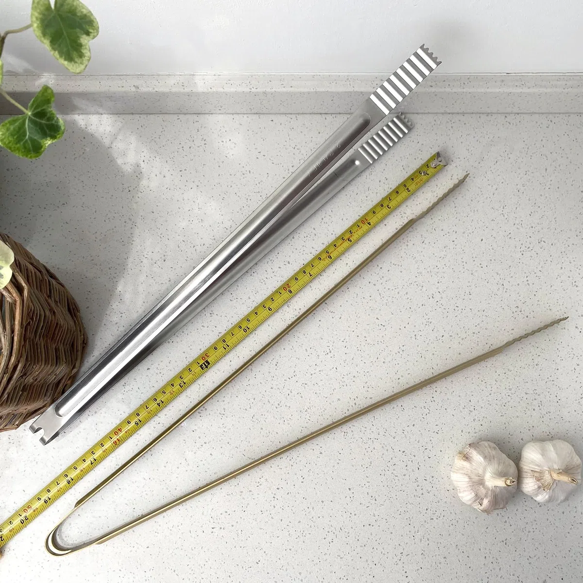 Pinze in acciaio inox da 50 cm con manico extra lungo (2 pezzi), color argento, pinze per alimenti di grandi dimensioni, per barbecue, grigliare, cucinare, friggere, spostare carbone