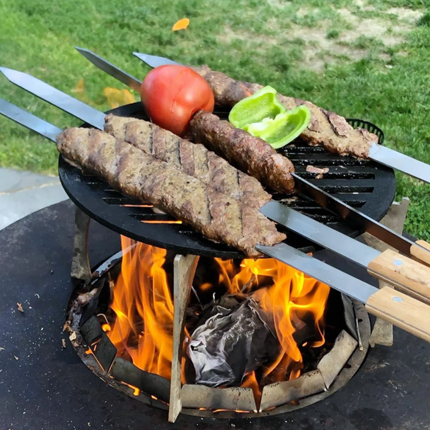 Goutime Spiedini per Kabobs, Shish Kebab Spiedini in legno per grigliate, Spiedini in metallo in acciaio inox per barbecue, 23 pollici di lunghezza 5/8 pollici di larghezza, set di 7 con borsa