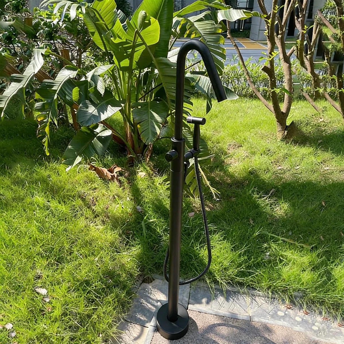 Colonna d'Acqua da Giardino in Acciaio Inox 304, Fontanella Esterno con Doppio Rubinetto, per Irrigazione e Lavaggio(Black-C,120cm/47.2in)
