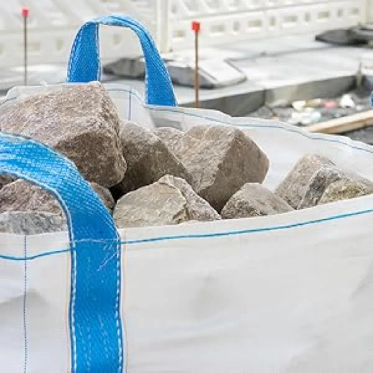 Big Bag - Borsa da trasporto 90 x 90 x 90 cm, capacità 1000 kg, borsa in polipropilene intrecciato con 4 maniglie di sollevamento, per macerie, legno, sabbia, rifiuti da giardino (1)