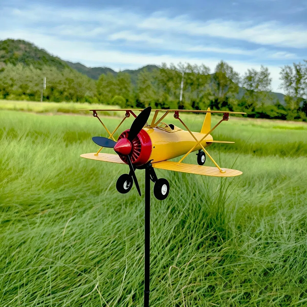 Segnavento aereo - Mulino metallico banderuola | aviaria girevole | Arredo esterno giardino, struttura resistente agenti atmosferici, design biplano epocale, indicatore direzione per prato