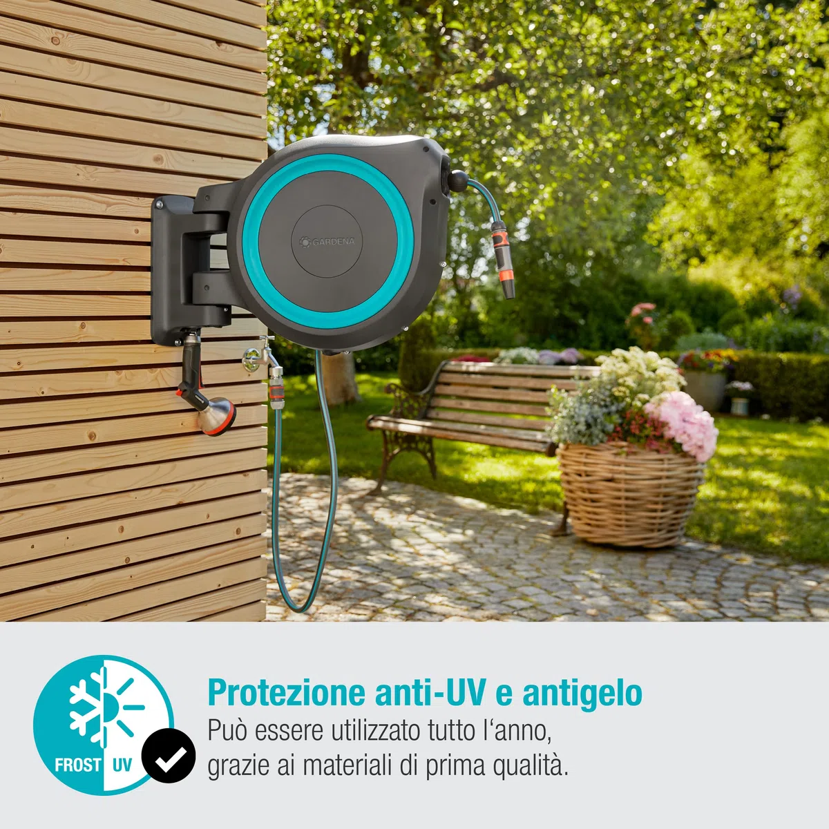 Gardena Avvolgitubo da Parete RollUp M/L: incluso Tubo da Giardino 25 m con Lancia e Raccordi, Avvolgimento Automatico, Ruotabile di 180 gradi, per Giardini Medi, Azzurro (18620-20)