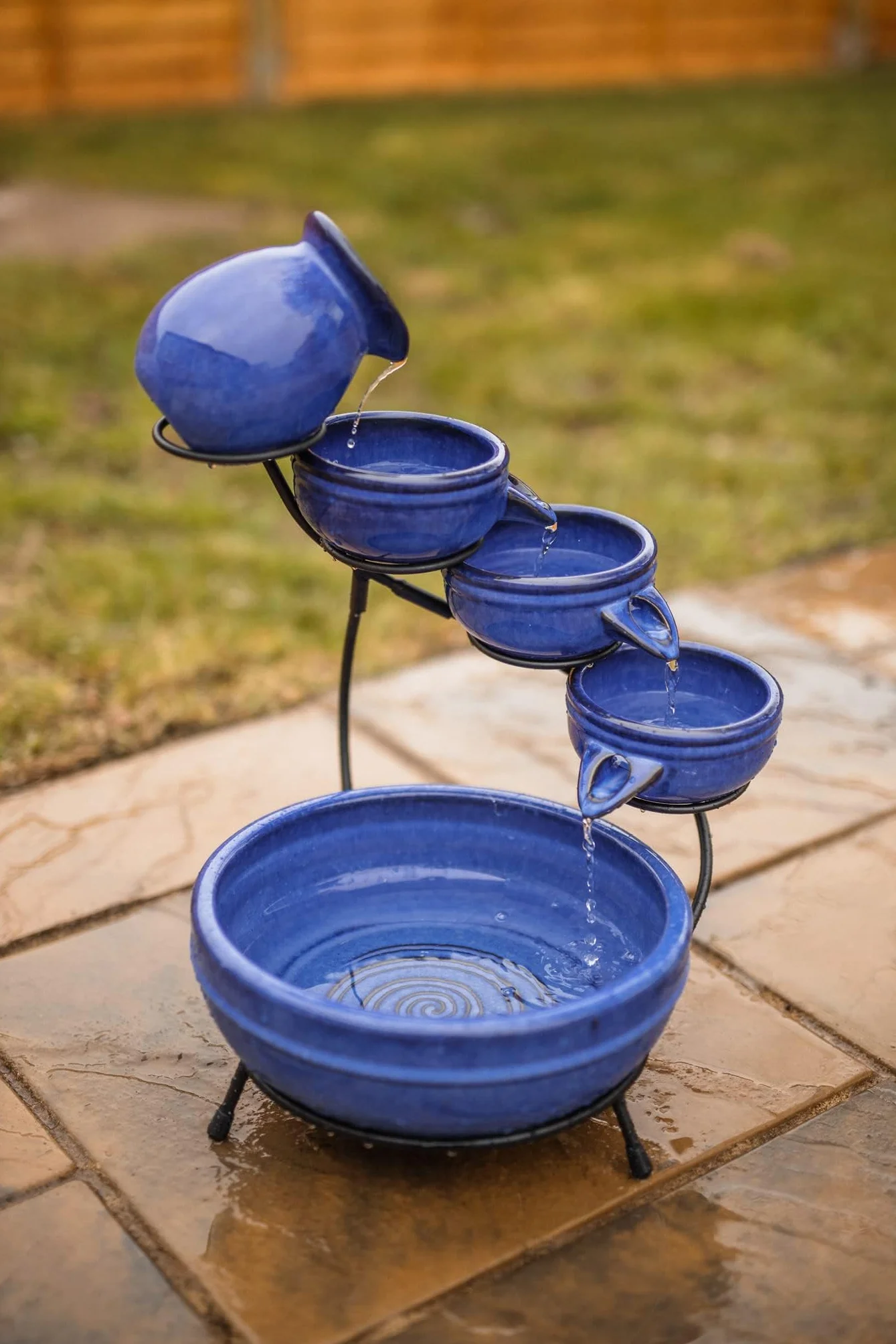 Garden Mile Fontana solare a cascata da 49 cm, a 5 ripiani, in ceramica, a bassa tensione e facile installazione, cascata da giardino per terrazze, regali, prati e decorazioni per esterni
