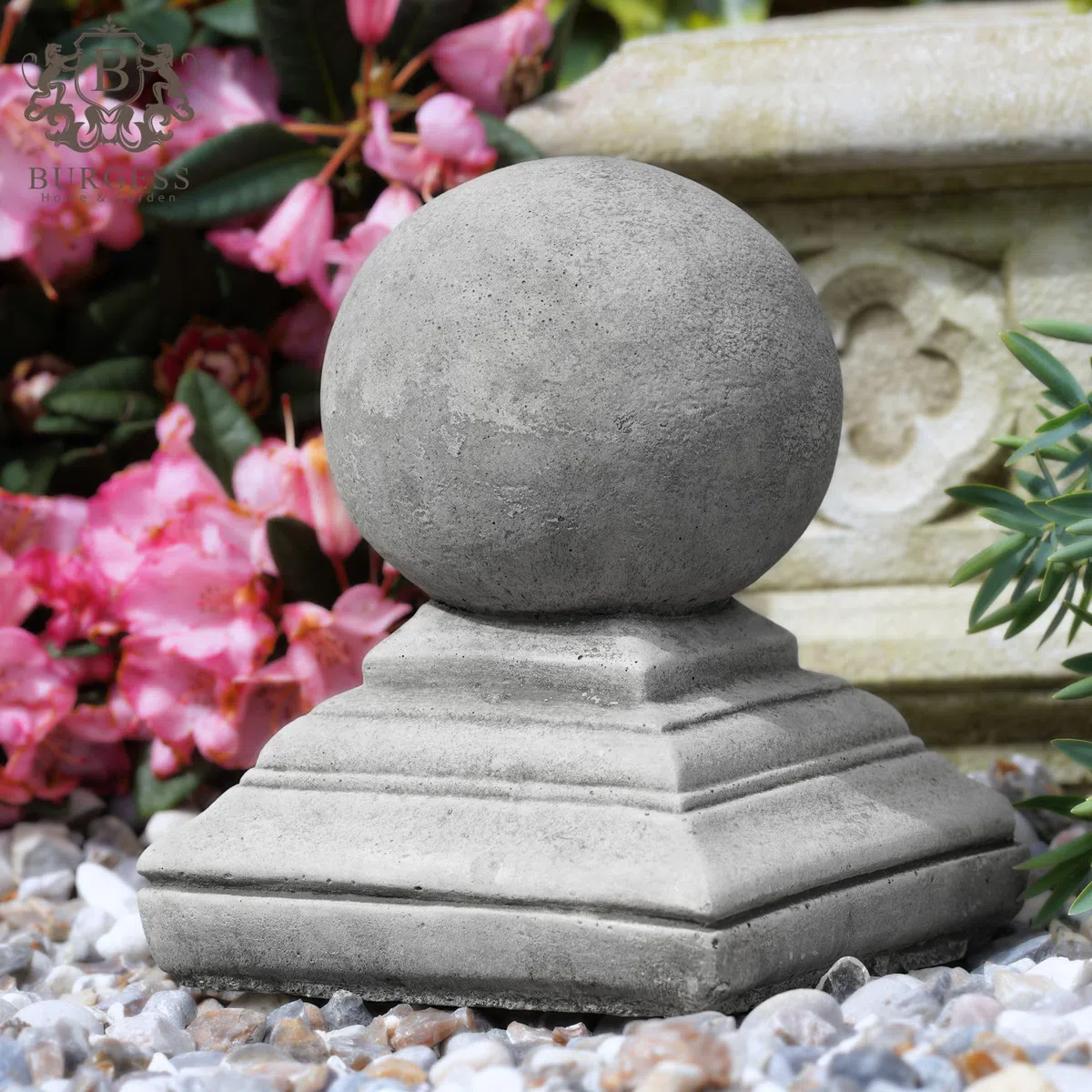 Puntali in pietra sfalsata | Capitelli per pali da giardino in pietra calcarea, ornamento da giardino a pilastro