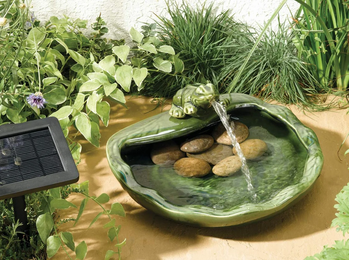 Altuna Smart Solar 22300M01, Fontana Ornamentale da Giardino con Rana, Colore: Verde