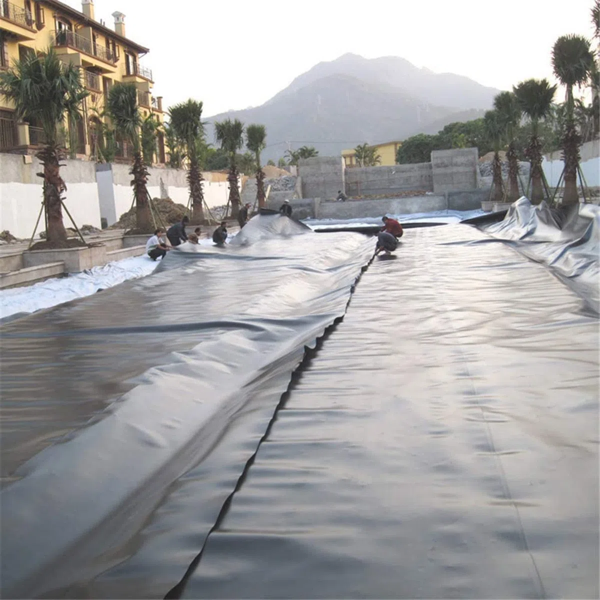 Rivestimento per stagno in polietilene espanso, resistente, 0,3 mm, HDPE, per laghetti, giardini e fontane, 7 x 10 m, nero, impermeabile, per grandi bacini, protezione per pesci e piante