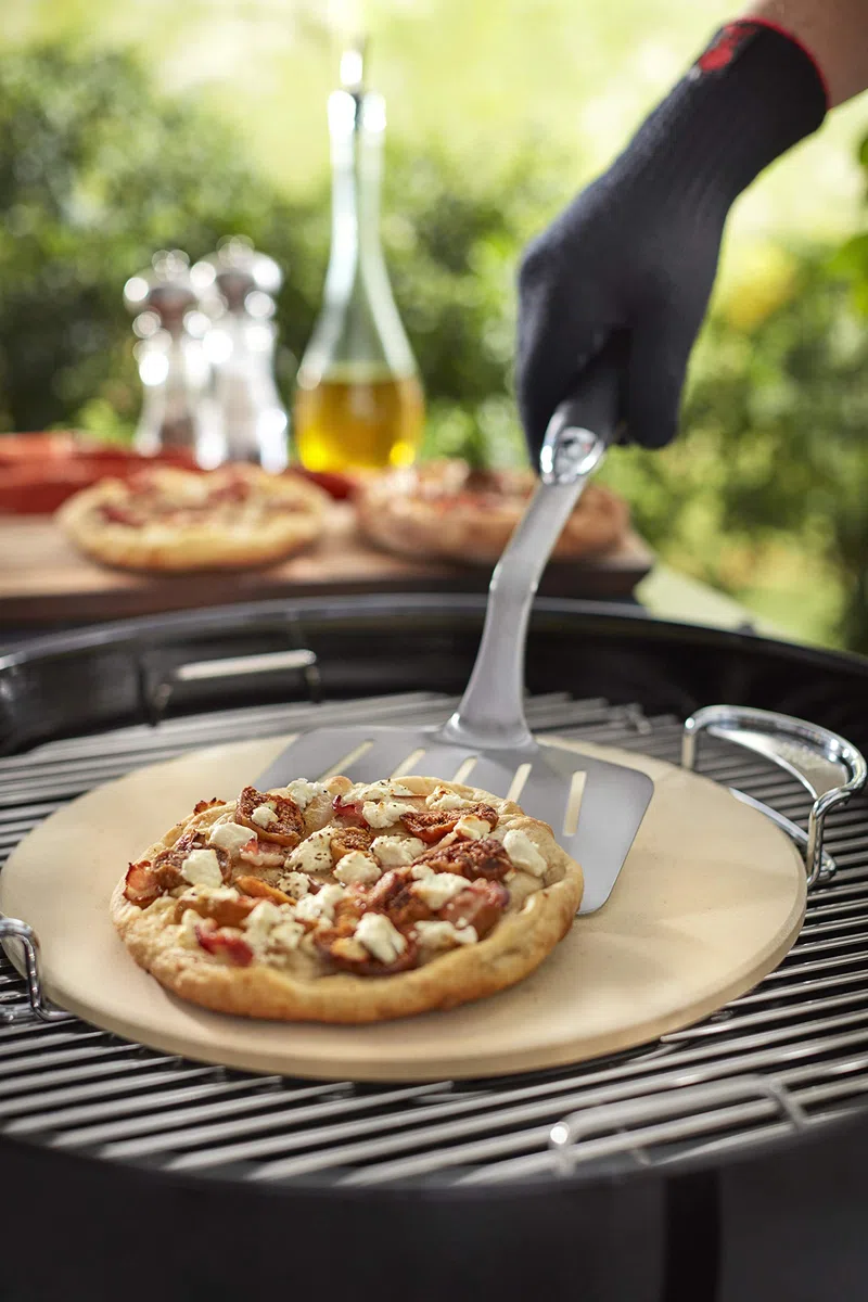 Weber Giraplati/Girafili Premium (46cm), Ideale per Grandi SUP. cotturate o Pesce, in Acciaio Inox, con Manico Antiscivolo, Manico Angolato, Lavabile in Lavastoviglie - Nero/Argento (6673)