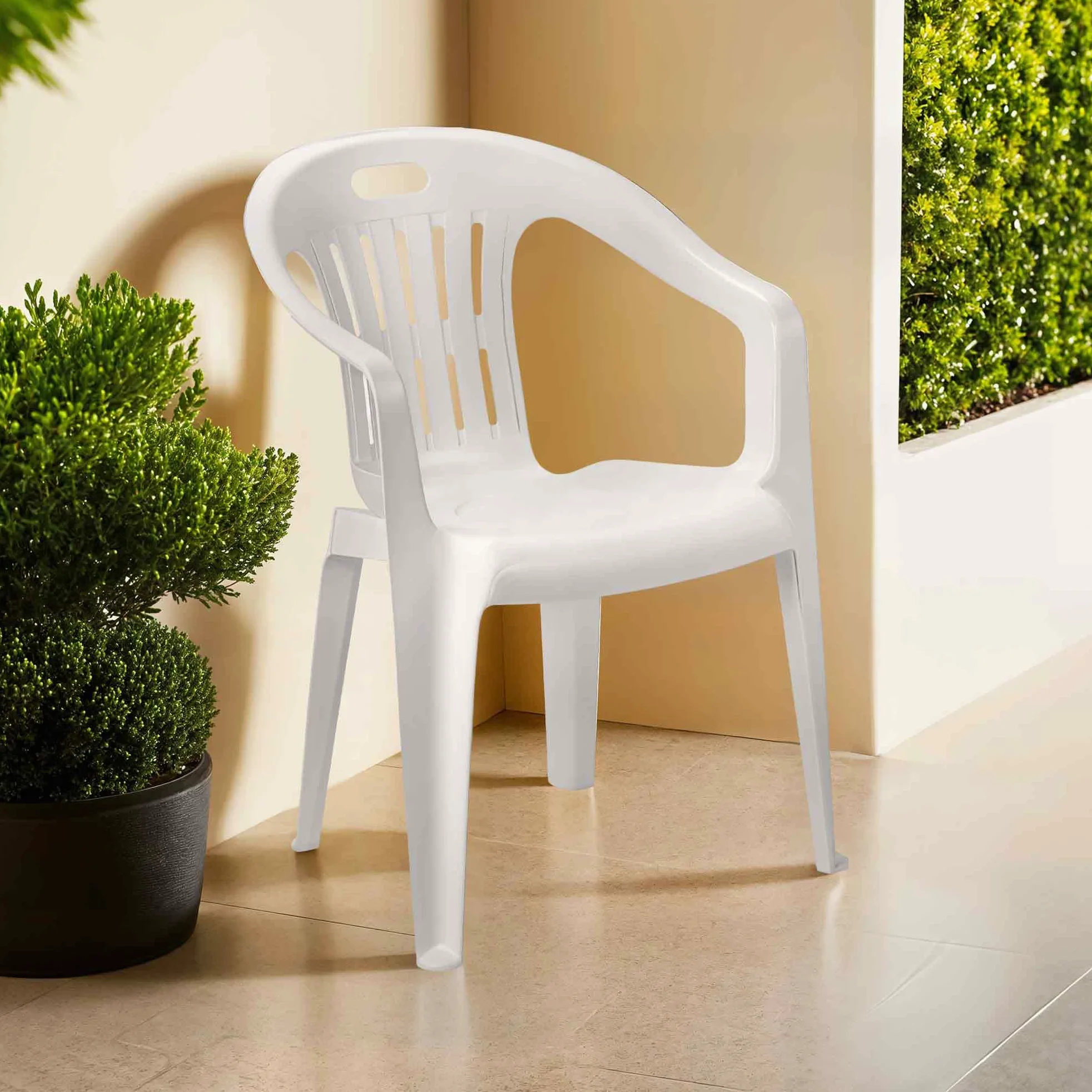 Poltroncina Piona Bianca C/P.