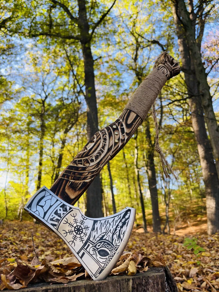 Ascia vichinga forgiata a mano in acciaio al carbonio con busta in pelle Caccia Hachette Nordic Ascia Tassa Bar Giubileo Compleanno Natale Idea Regalo