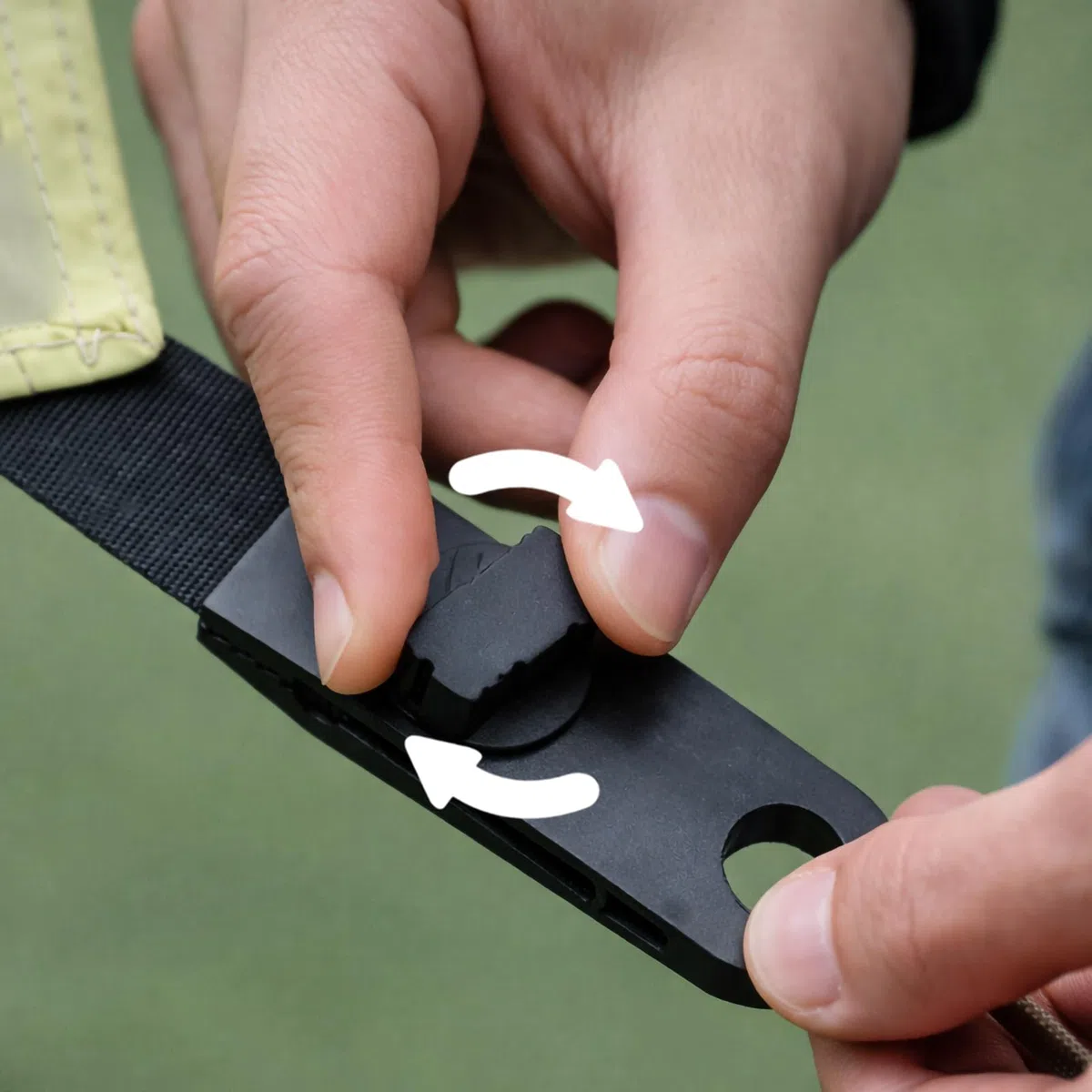 10 sacchetti per pesi resistenti al vento con 10 moschettoni e clip – Riempimento flessibile, fissaggio senza attrezzi per tovaglie, tende, giardino, campeggio (10 pezzi)