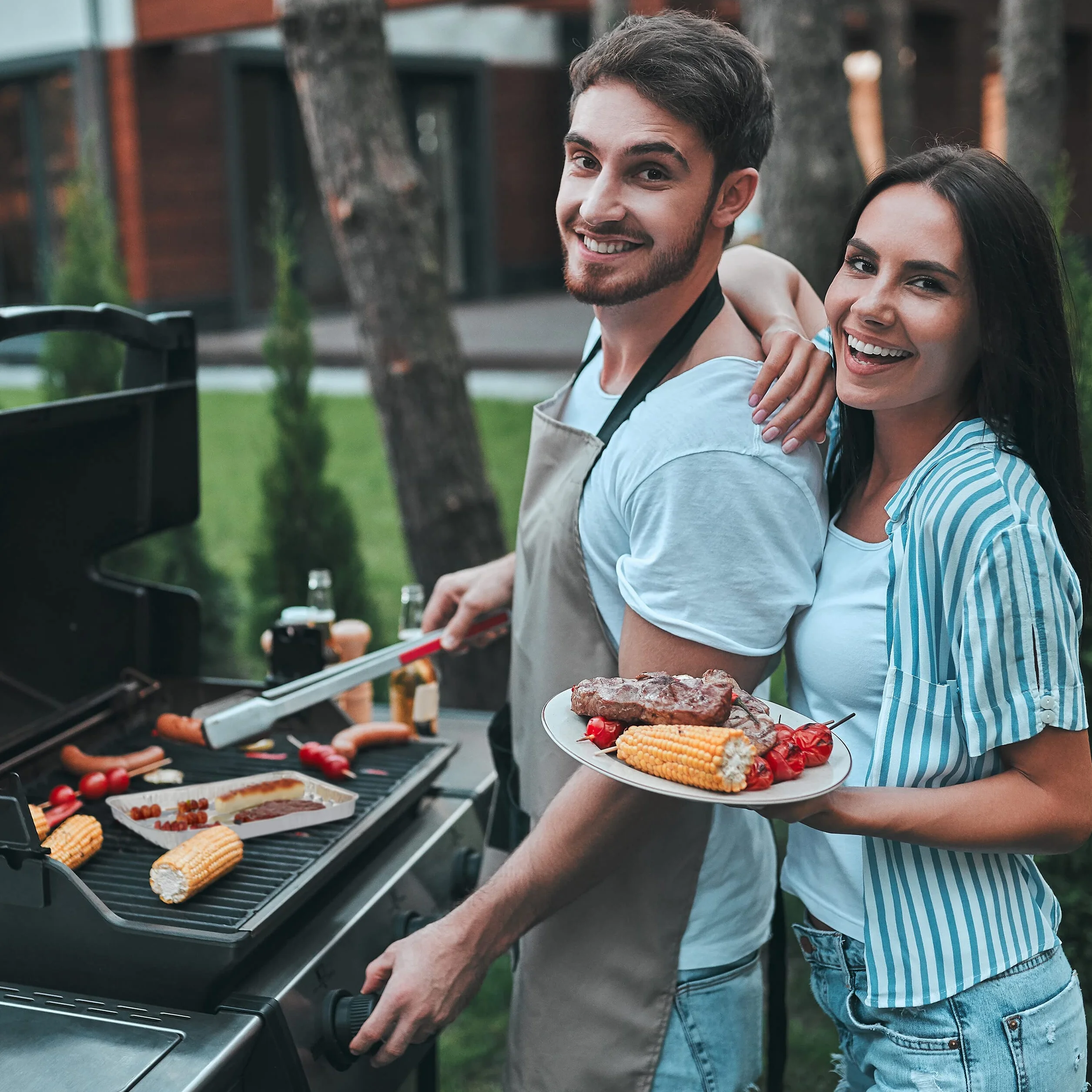 Relaxdays Vaschette in Alluminio per Barbecue, Set da 25, L x P: 34 x 22 cm, Contenitori Rettangolari con Fori, Argento