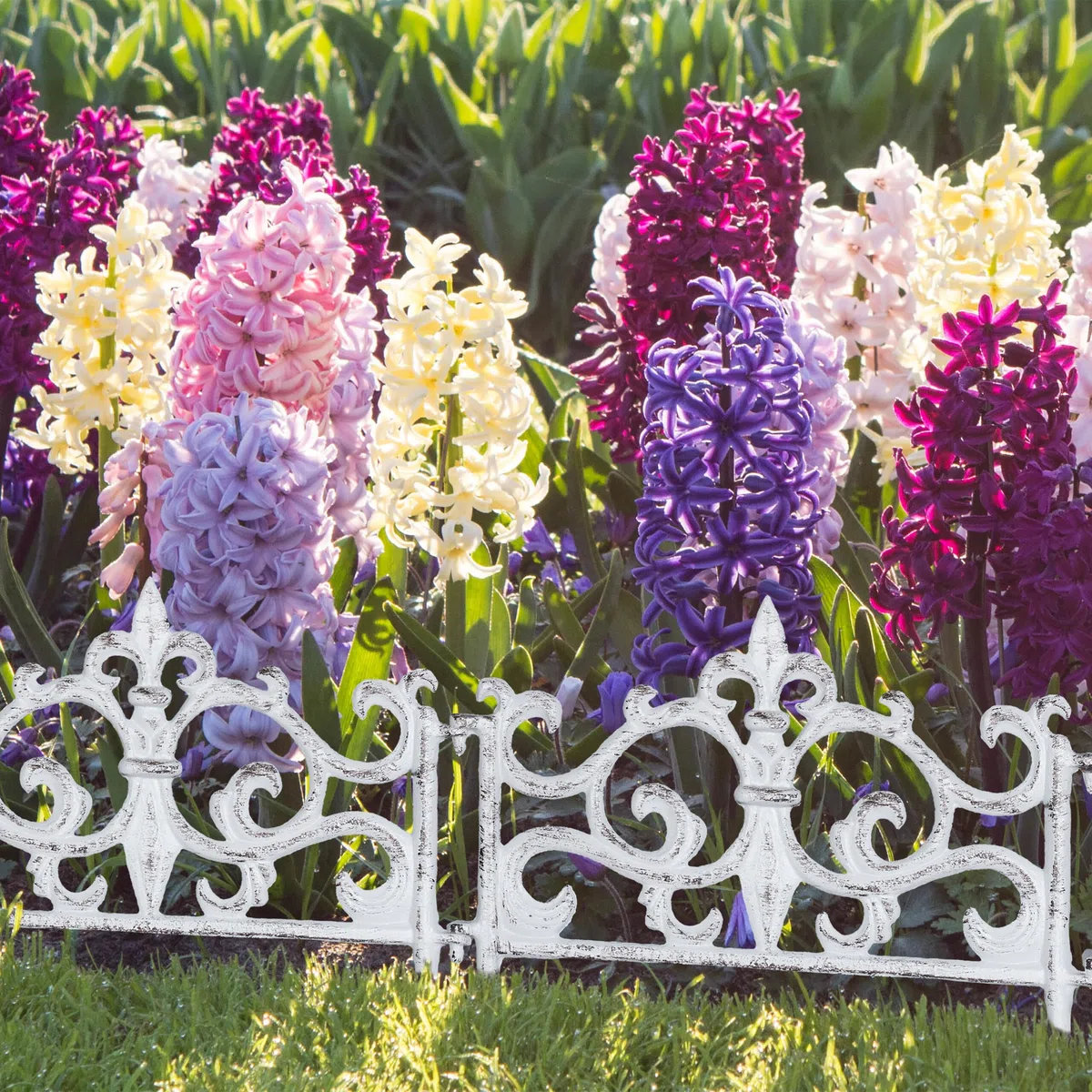 Relaxdays Bordo per Aiuole, Set 10 Recinzioni in Ghisa per Prato in Giardino, HxL: 27x27 cm, Bordure Vintage, Bianco