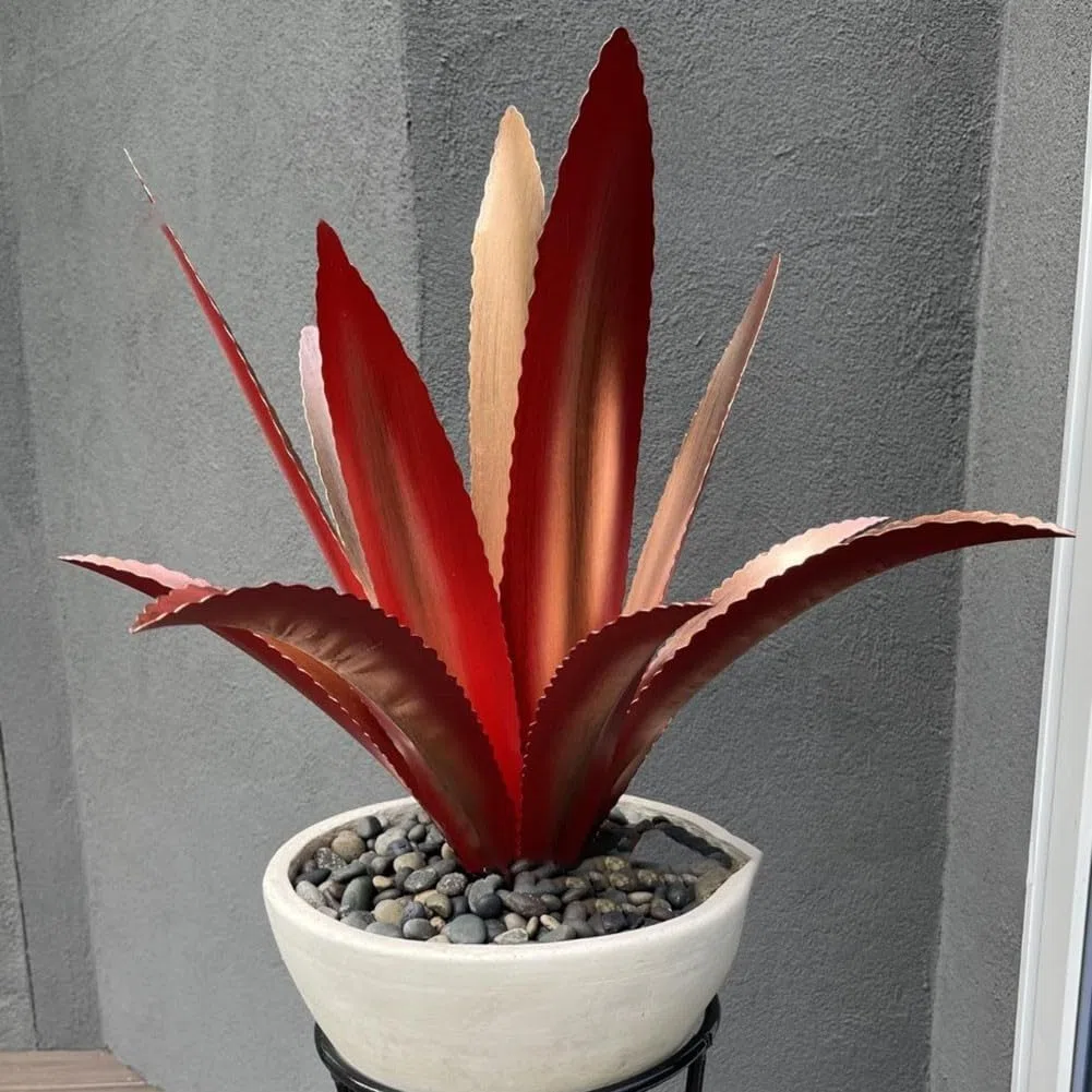 Decorazione per esterni in agave di ferro per giardino e patio, scultura in metallo con viti a forma di H sicure per stabilità e finitura resistente alle intemperie (rosso con asta ad H)