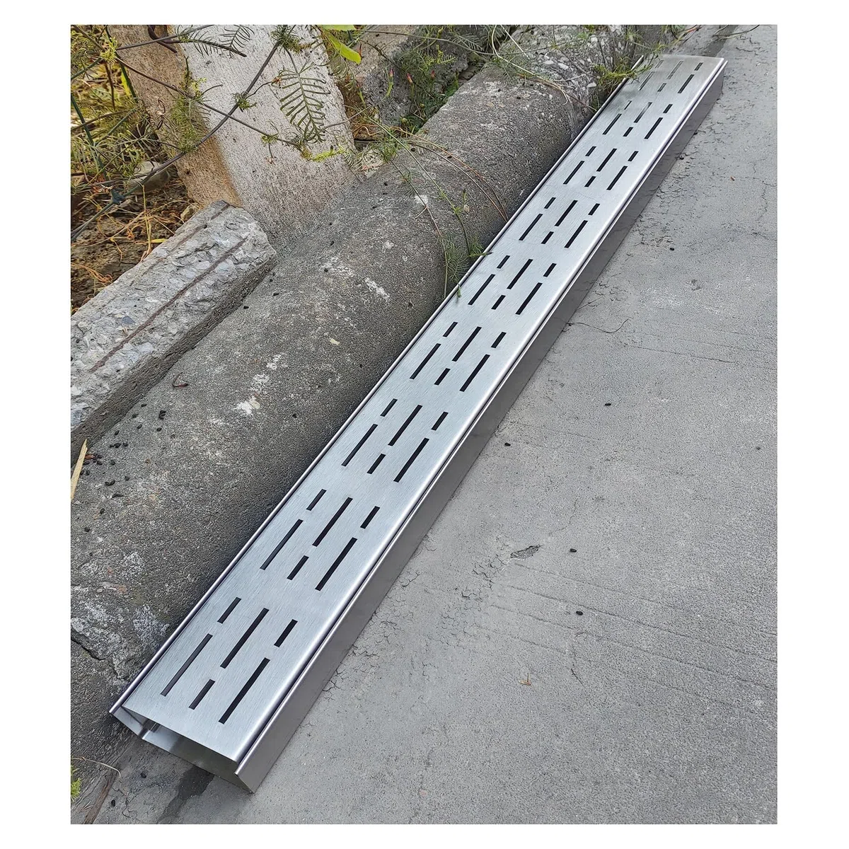 Canaletta scolo acqua piovana robusto，scarico in acciaio inox a canale stretto，canale di drenaggio stretto in acciaio inox 304，Filtri Lineari per Grondaie Giardino Terrazza(H3*W10CM/H1.18*W3.94IN)