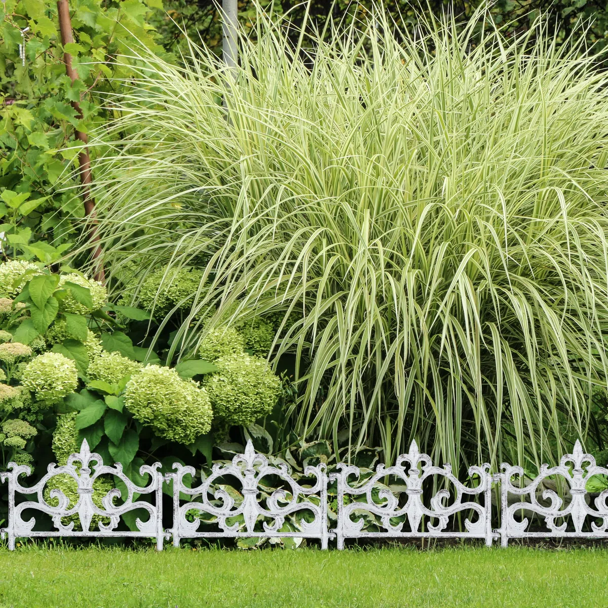 Relaxdays Bordo per Aiuole, Set 10 Recinzioni in Ghisa per Prato in Giardino, HxL: 27x27 cm, Bordure Vintage, Bianco